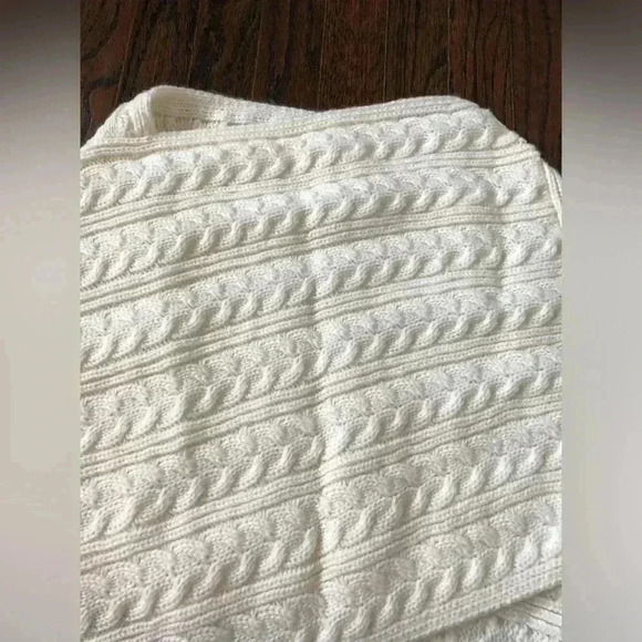 Ann Taylor LOFT Cream Cable-Knit Acrylic Sweater Poncho - OSFM - Picture 3 of 9